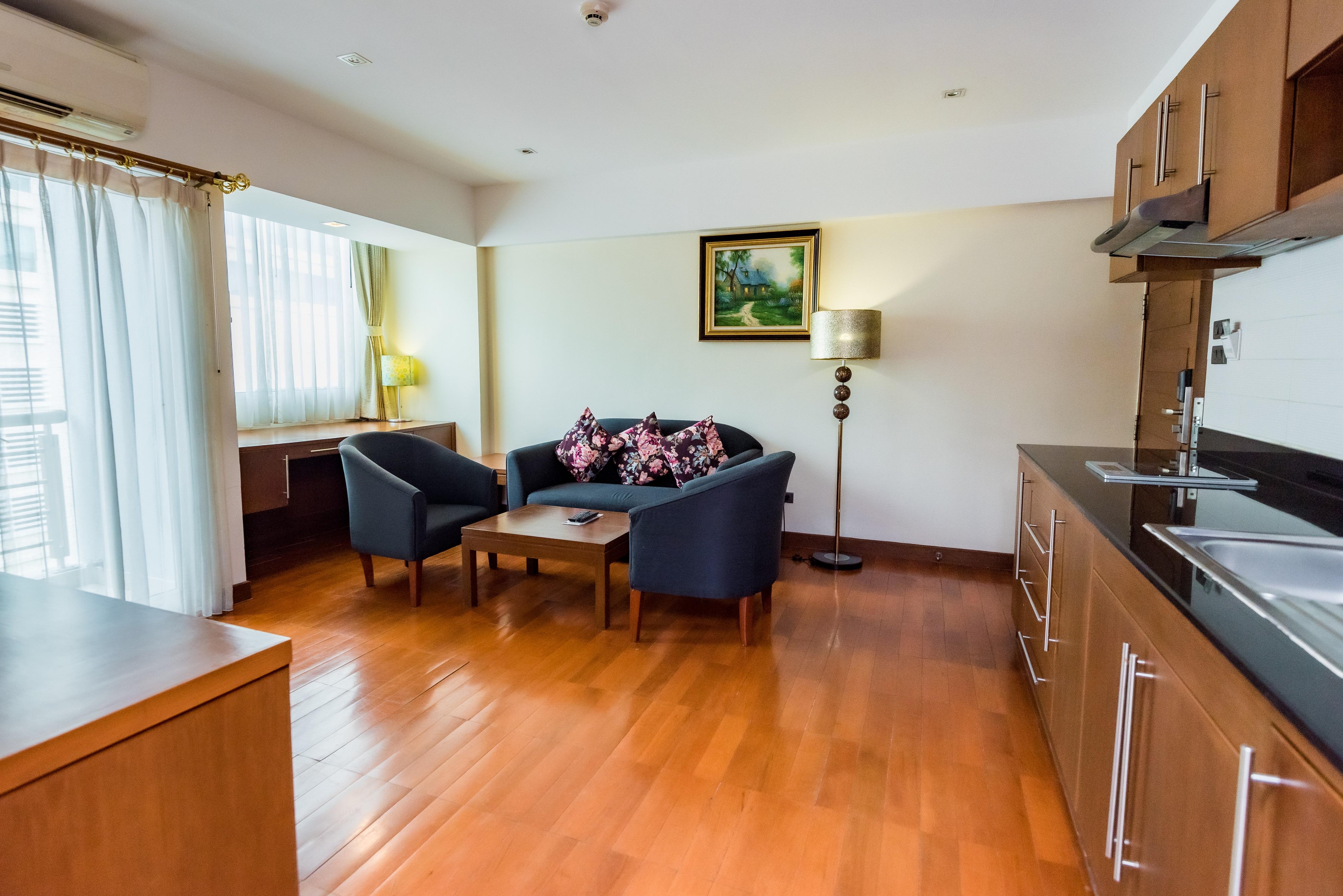 Bally Suite Sukhumvit Бангкок Экстерьер фото