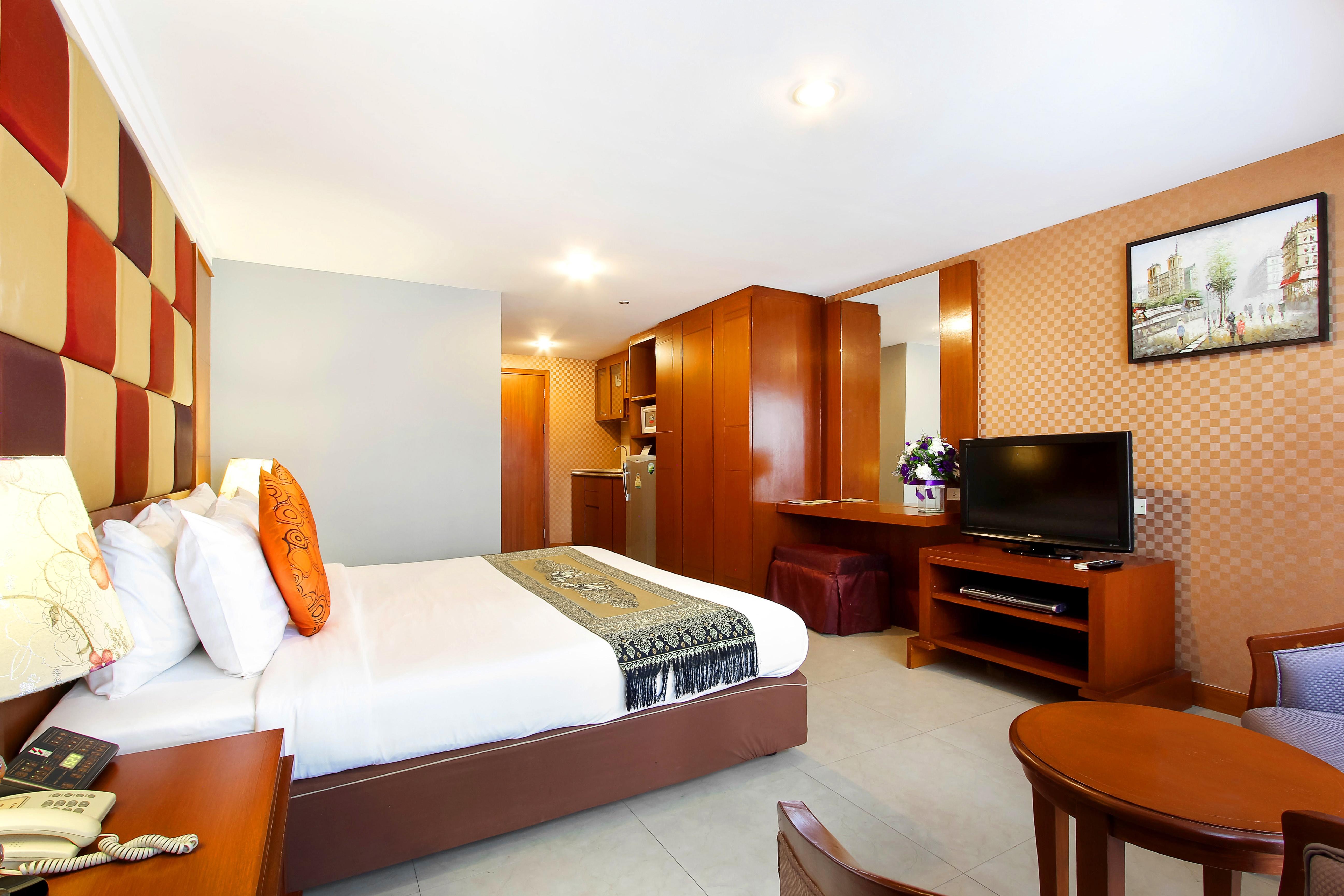 Bally Suite Sukhumvit Бангкок Экстерьер фото