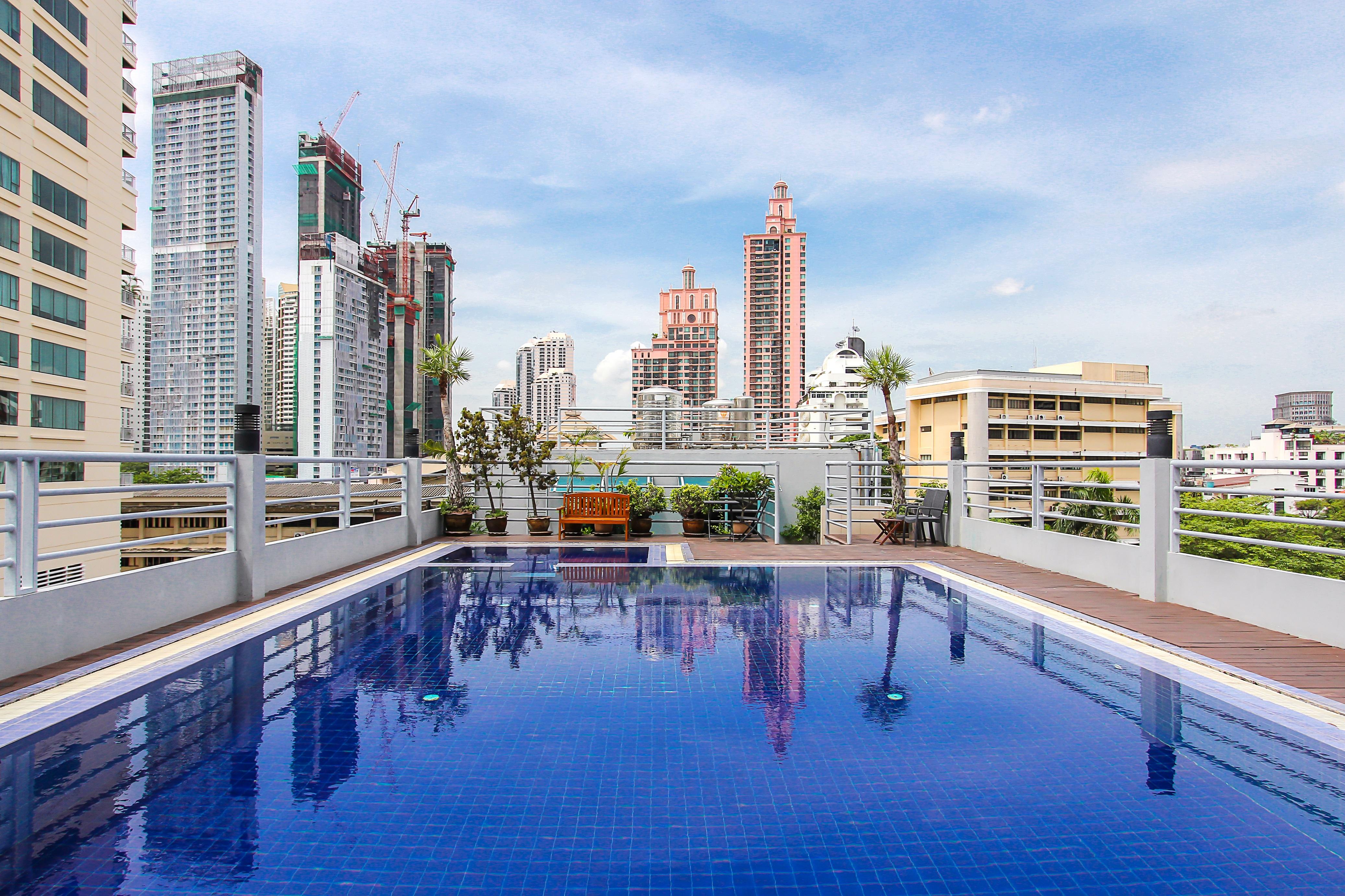 Bally Suite Sukhumvit Бангкок Экстерьер фото