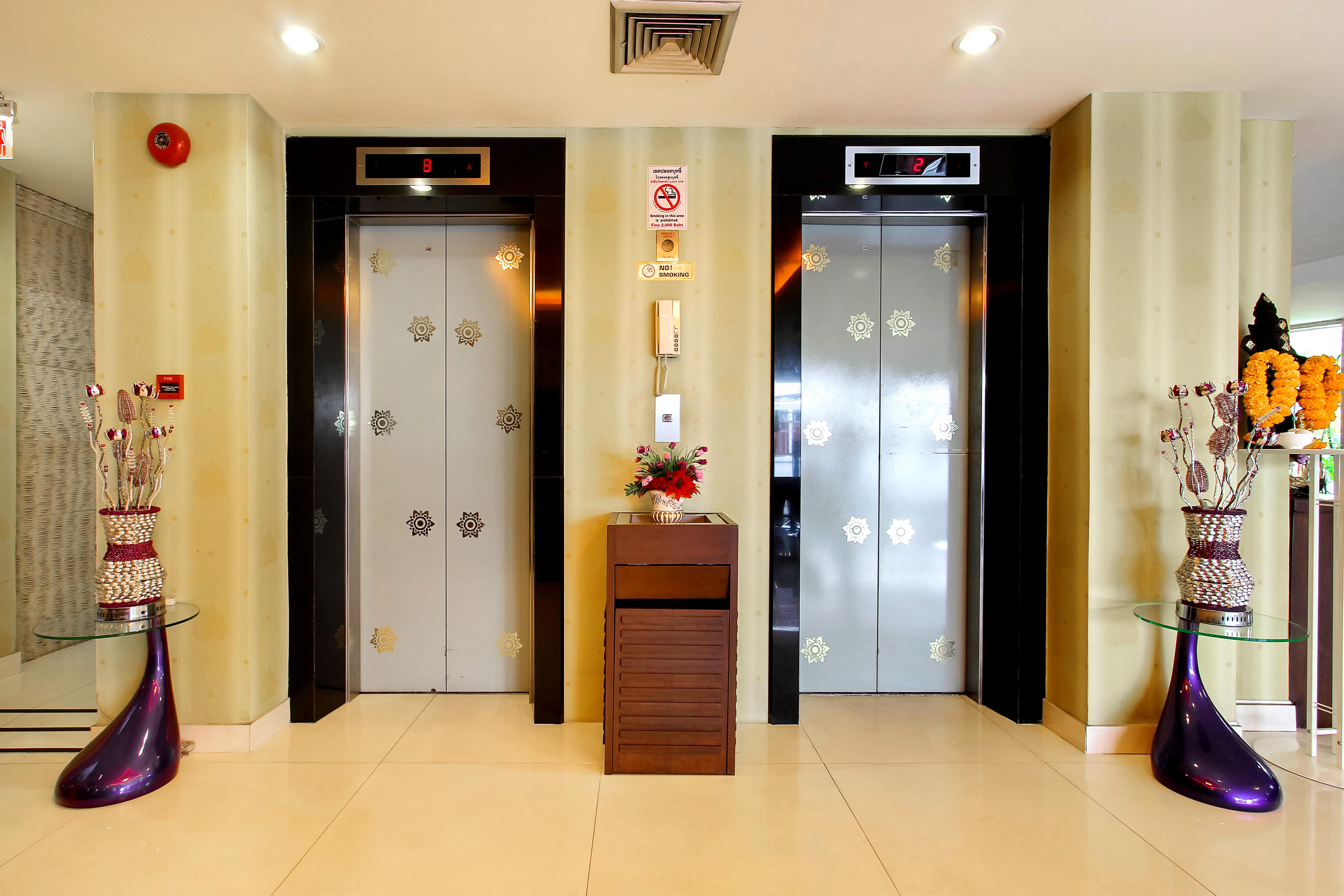 Bally Suite Sukhumvit Бангкок Экстерьер фото