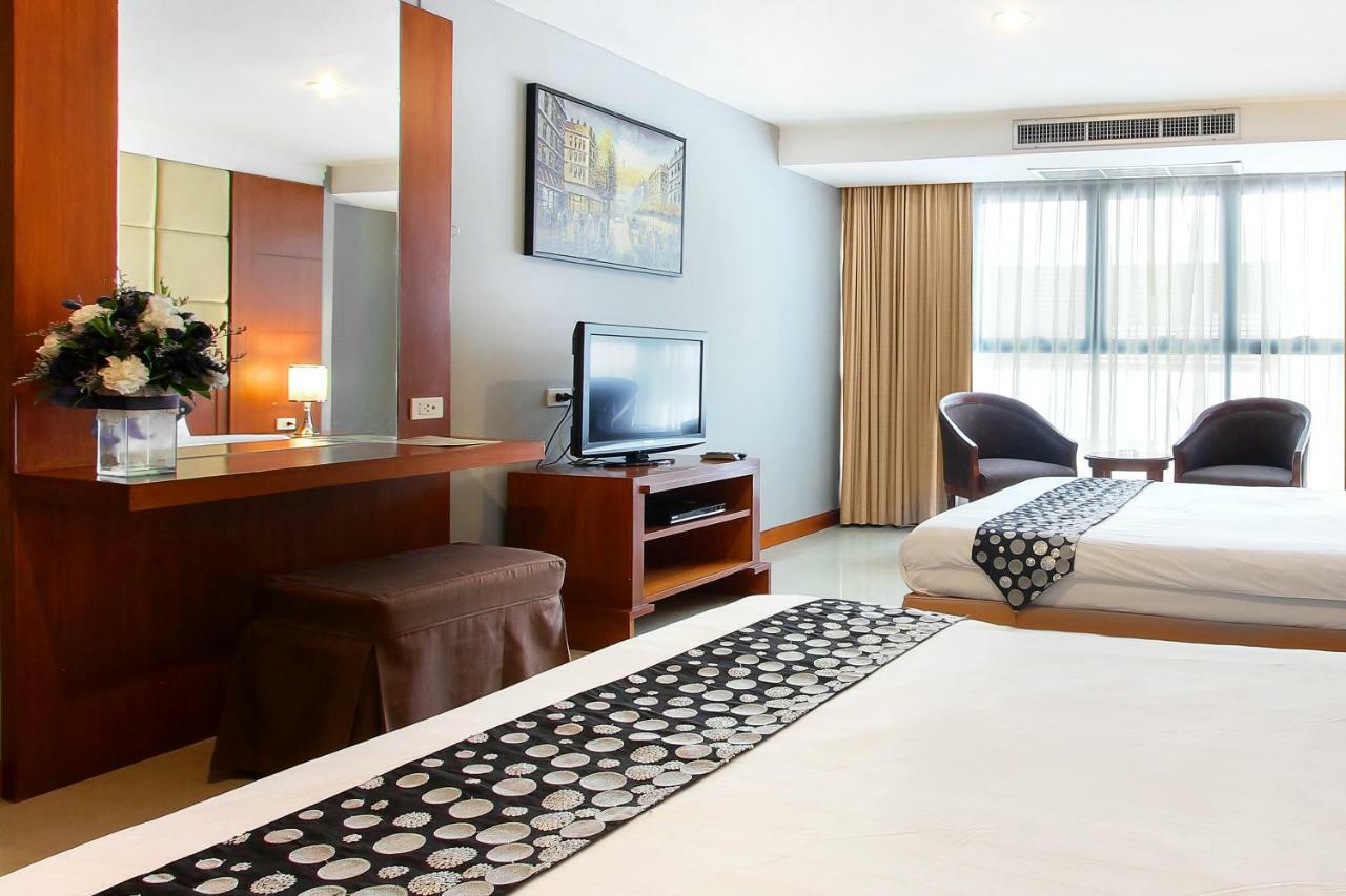 Bally Suite Sukhumvit Бангкок Экстерьер фото